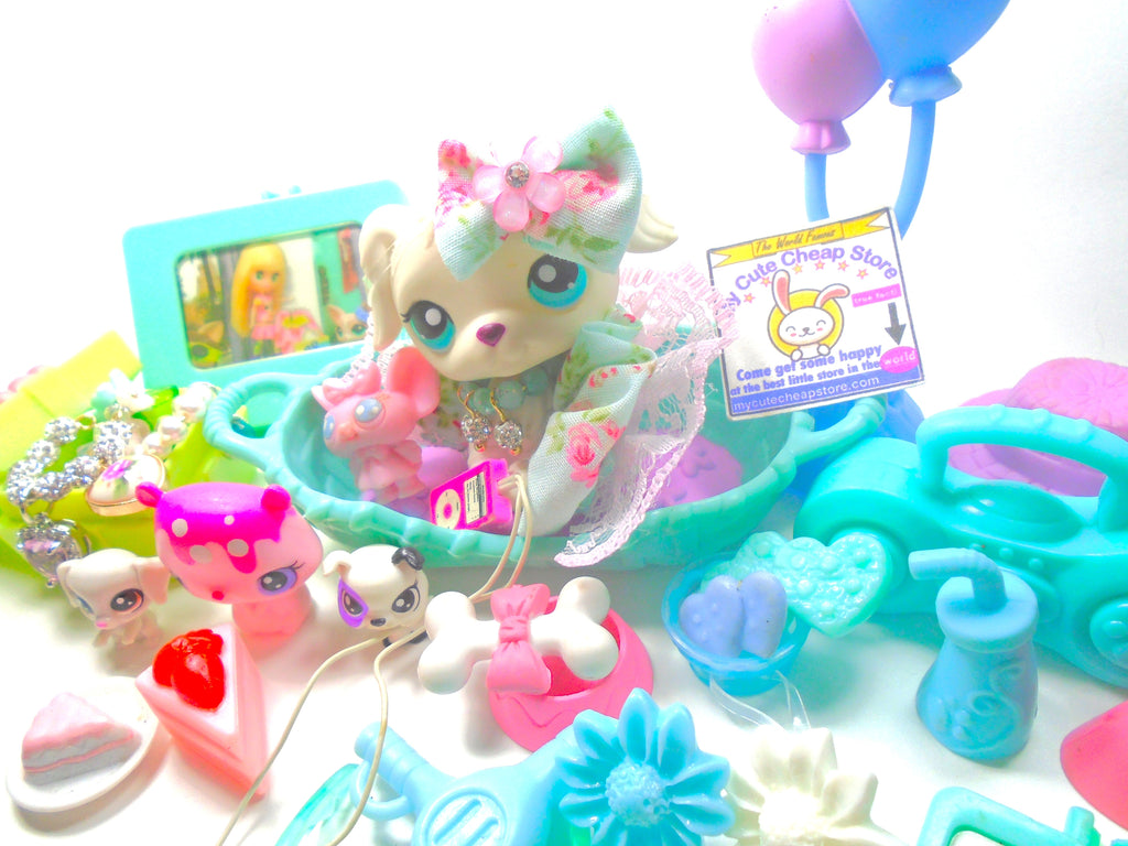 Littlest Pet Shop baby Kitten #2414 with accessories